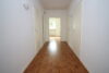 Exklusive 5 Zimmer im Erdgeschoss m. großer Terrasse - Flur Bild 2