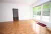 Exklusive 5 Zimmer im Erdgeschoss m. großer Terrasse - Wohnzimmer Bild 3