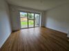 SOFORT FREI! Reihenmittelhaus (4,5 Zi.) mit Vollbad, G-WC, Garten und Terrasse - Wohnzimmer Bild 2