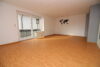 Helle 3 Zi. Wohnung mit EBK und Balkon in Schwanwede - Wohnzimmer Bild 3