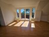 Dachgschoss: Helle 3 Zi. mit Duschbad und Balkon - Wohnzimmer Bild 3