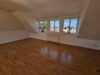 Dachgschoss: Helle 3 Zi. mit Duschbad und Balkon - Wohnzimmer Bild 1