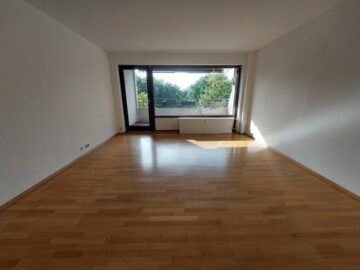 SOFORT FREI: Große 3 Zi. mit Wannenbad und gr. Balkon, 28717 Bremen, Etagenwohnung