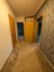 SOFORT FREI: Gemütliche 2 Zi. Wohnung mit Duschbad, EBK und Balkon - Flur Bild 2